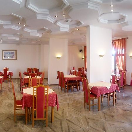 Regina Hotel Vasilátika Esterno foto