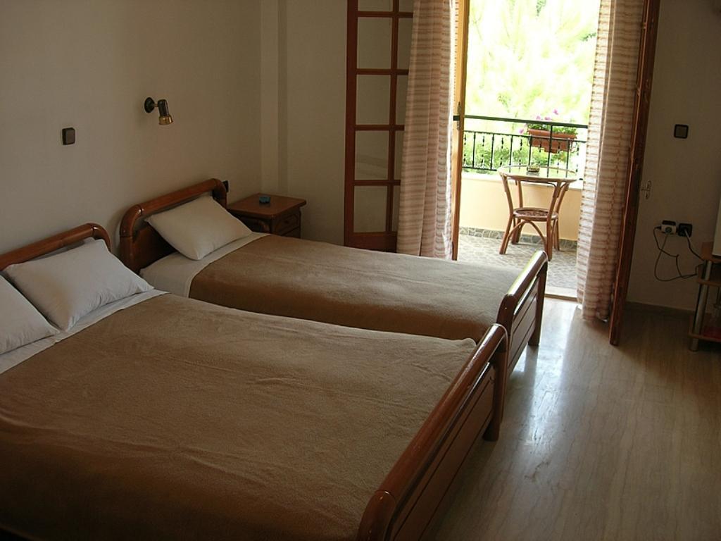 Regina Hotel Vasilátika Esterno foto