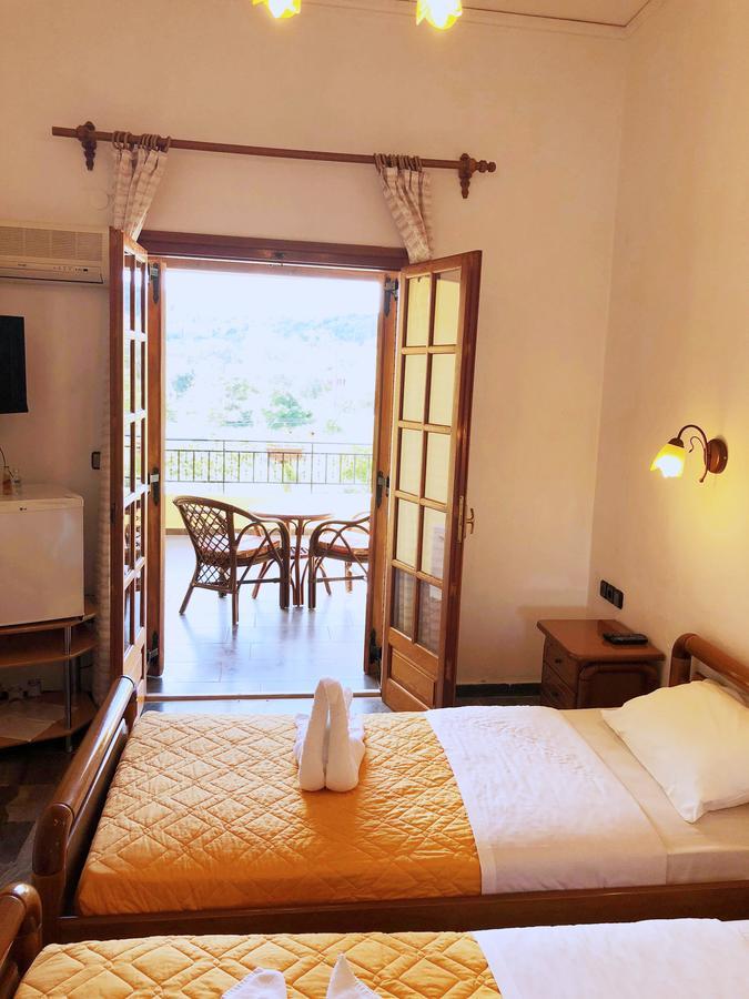Regina Hotel Vasilátika Esterno foto