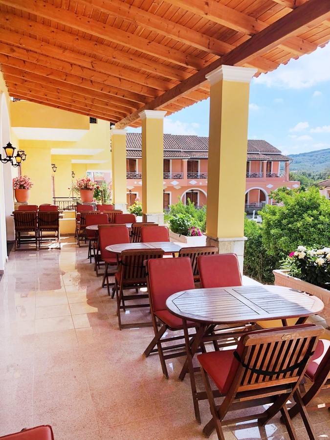 Regina Hotel Vasilátika Esterno foto